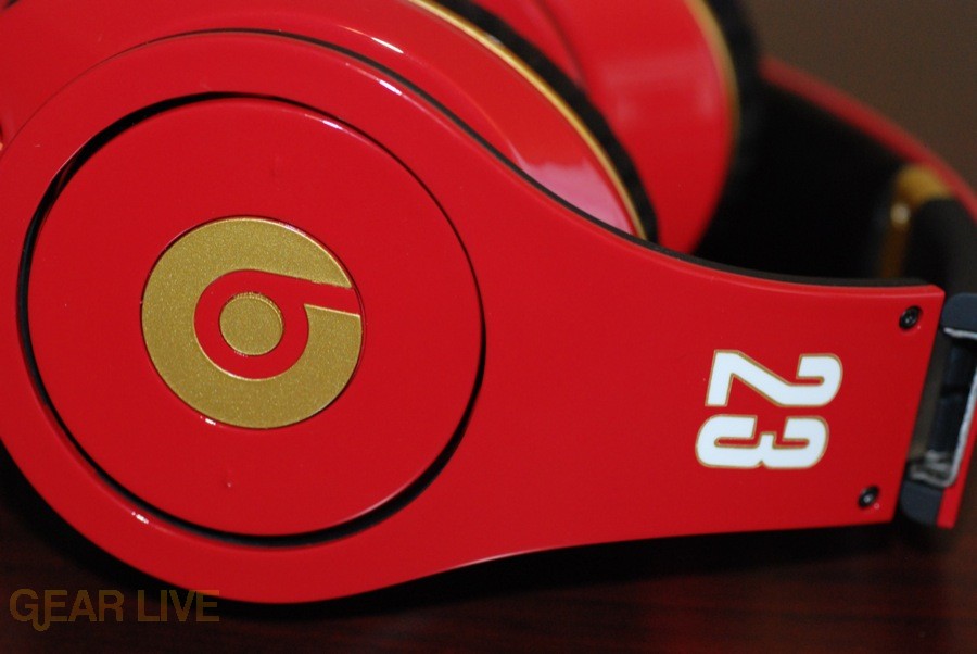 Beats by Dr. Dre Red LeBron James Customs side