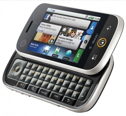 Motorola CLIQ Side Open