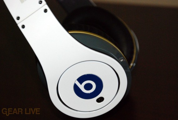 White Beats by Dr. Dre Limited Edition power switch