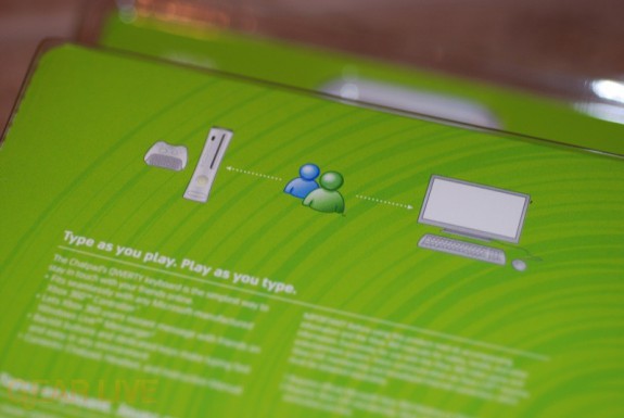 Xbox 360 Messenger Kit: Chat with PC MSN Users