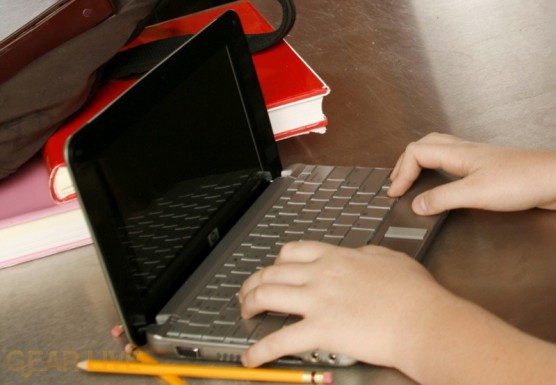 HP 2133 Mini-Note in use