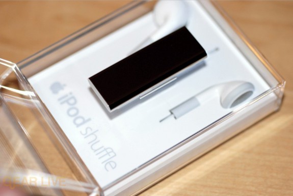 iPod shuffle Special Edition open case