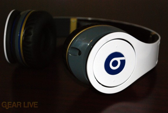 White Beats by Dr. Dre side