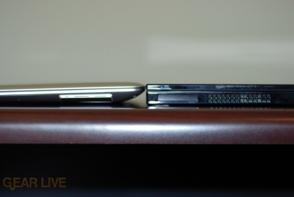 MacBook Air vs. Voodoo Envy 133 thick side