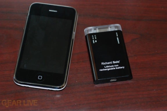 Richard Solo Smart Backup Battery with iPhone