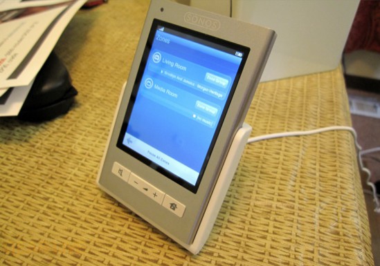 Sonos Controller CR200 in Dock