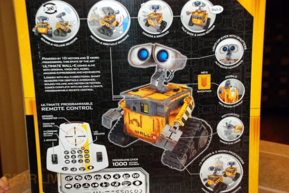 Ultimate Control Wall-E box back 2 - Ultimate Wall-E Unboxing
