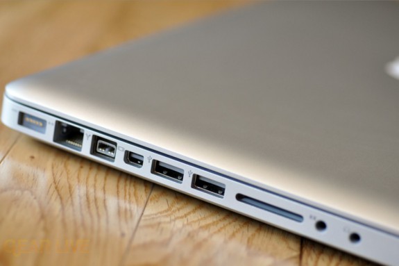 MacBook Pro 2009 I/O side, SD slot