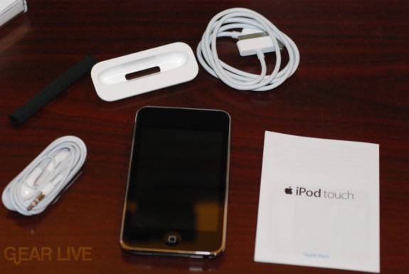 iPod touch 2G unboxed