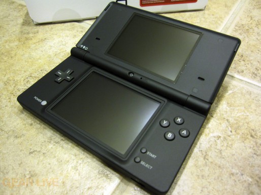 Nintendo DSi open