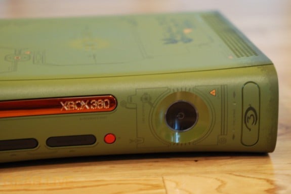 Alternate view of Xbox 360 Halo 3 Special Edition faceplate