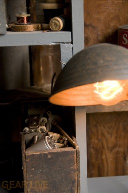 HP Garage lamp