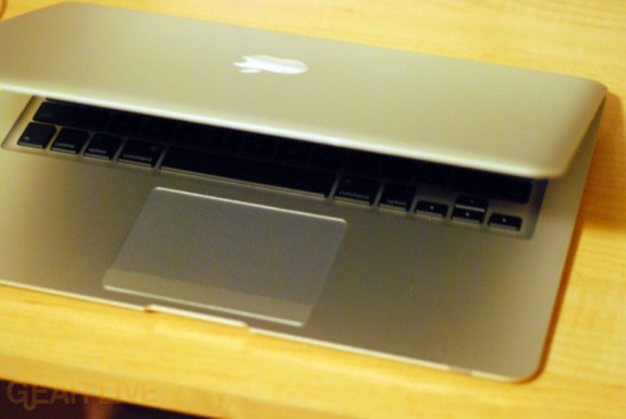 MacBook Air opening