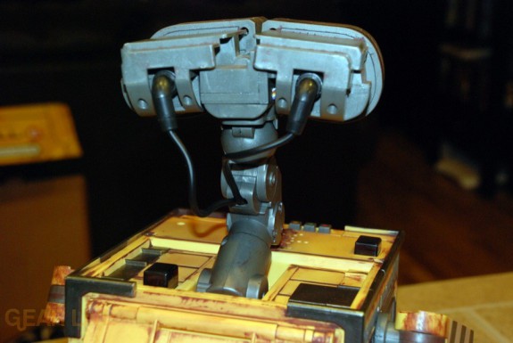 Ultimate Control Wall-E head back