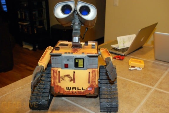 Ultimate Control Wall-E looking up