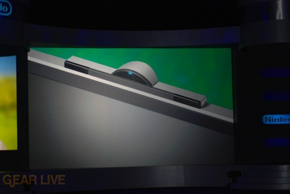 Nintendo E3 08: WiiSpeak microphone