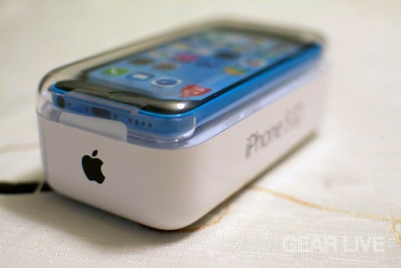 iPhone 5c bottom of box