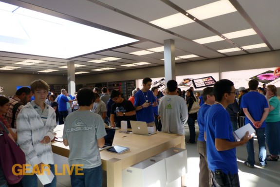 Apple Store - Bellevue Square Grand Re-opening