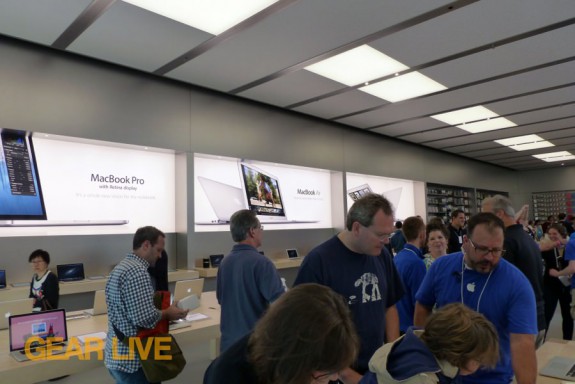 Apple Store - Bellevue Square Grand Re-opening