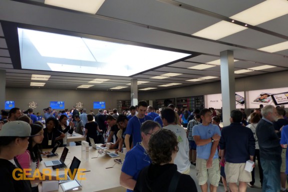 Apple Store - Bellevue Square Grand Re-opening