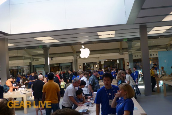 Apple Store - Bellevue Square Grand Re-opening