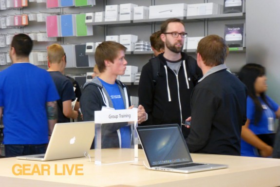 Apple Store - Bellevue Square Grand Re-opening