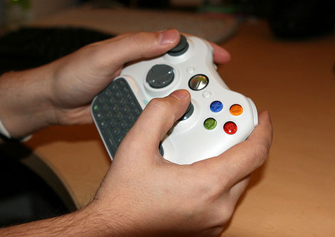 Using Xbox 360 Controller with Keyboard Attached