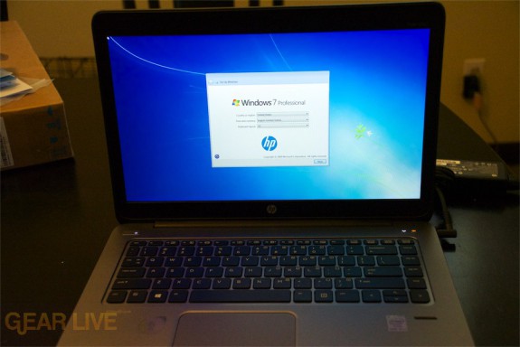 HP EliteBook Folio 1040 G1 powered on