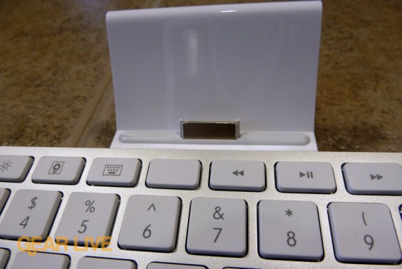 iPad Keyboard Dock connector