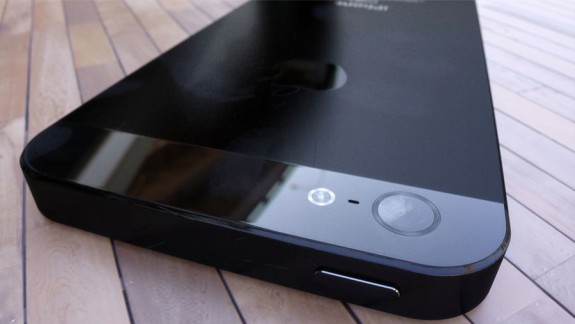 Black iPhone 5 camera 3D render