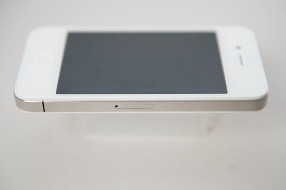 White iPhone 4 right side