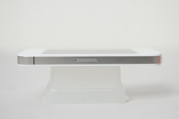 White iPhone 4 right antenna