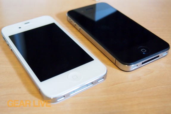 White and black iPhone 4S