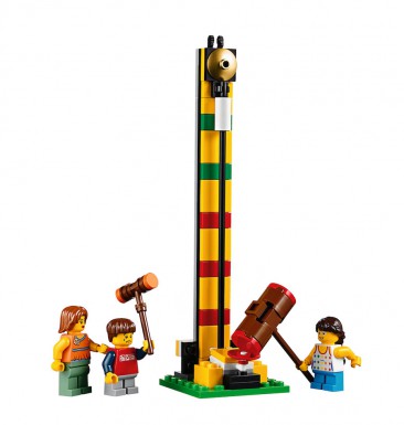 LEGO Fairground Mixer 10244 - Test of Strength 2