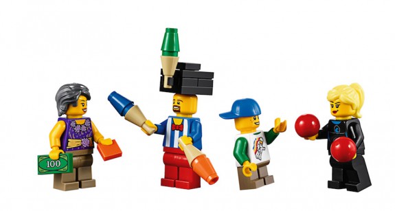 LEGO Fairground Mixer 10244 - Carnival minifigs