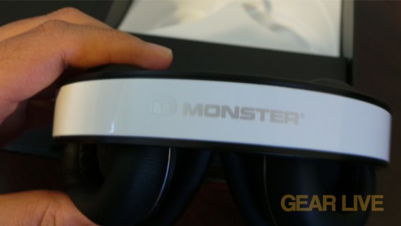 Monster DNA White Tuxedo headphones band