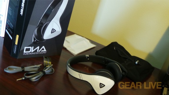 Monster DNA White Tuxedo headphones unboxed