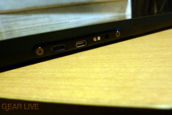 Motorola Xoom USB ports