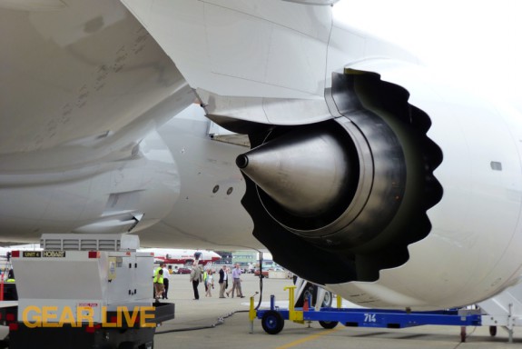 United Boeing 787 Dreamliner Jet Engine Rear