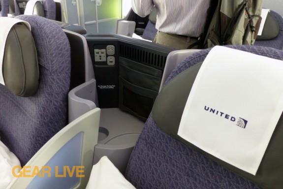 United Boeing 787 Dreamliner Interior