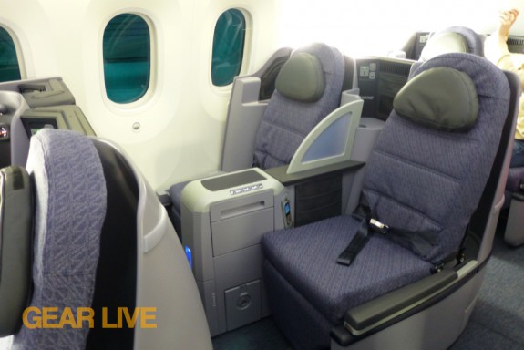 United Boeing 787 Dreamliner Interior