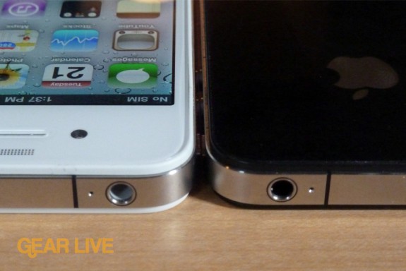 White iPhone 4 audio port vs black