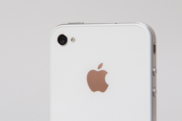 White iPhone 4 camera