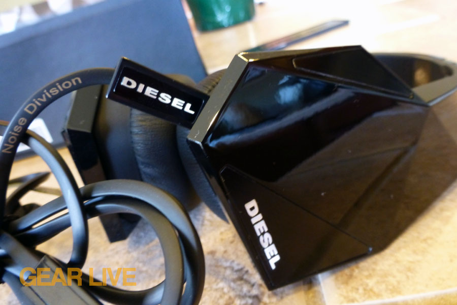 Monster Diesel VEKTR on-ear headphones Monster Diesel VEKTR on-ear headphones